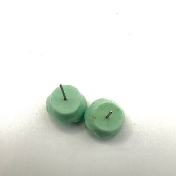 Green rose post earrings - Picture 3 of 8